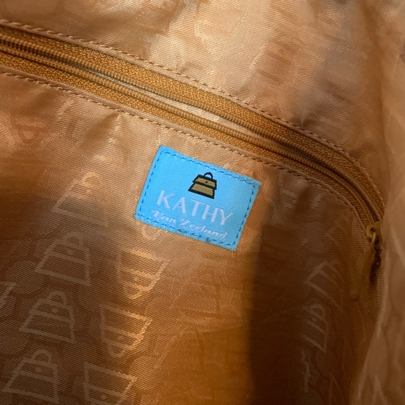 Kathy Van Zeeland Bag - Picture 6 of 6